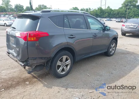 2015 Toyota Rav4 Xle z USA, uszkodzony, nr VIN 2T3RFREV0FW370920